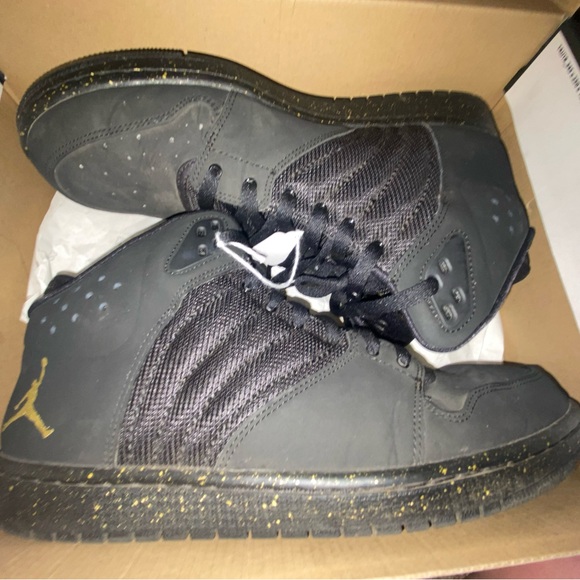 Jordan 1 prim lightly used - Picture 3 of 4